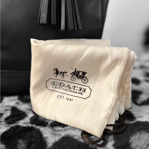 AUTHENTIC COACH LEGACY LEATHER LARGE TOTE  COGNAC #19924 - Picture 4 of 7